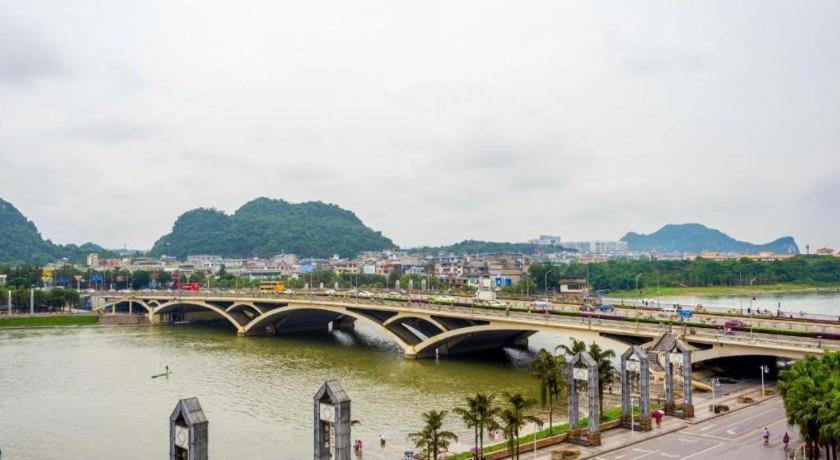 Guilin Sky Palace Hotel Екстериор снимка